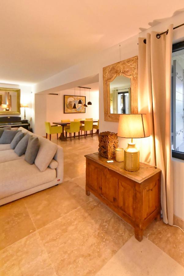 Le Mas Des Fees Hotel Eygalières Buitenkant foto