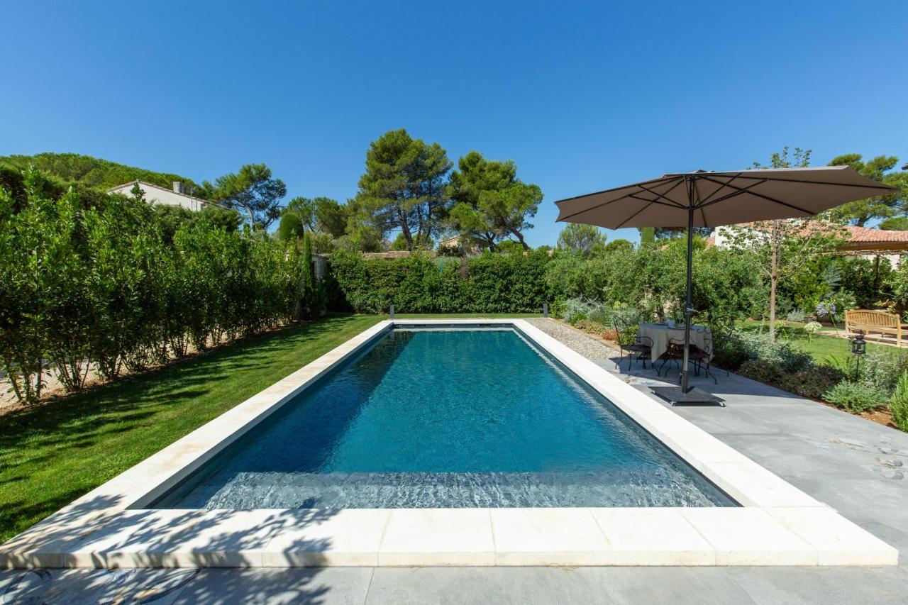 Le Mas Des Fees Hotel Eygalières Buitenkant foto
