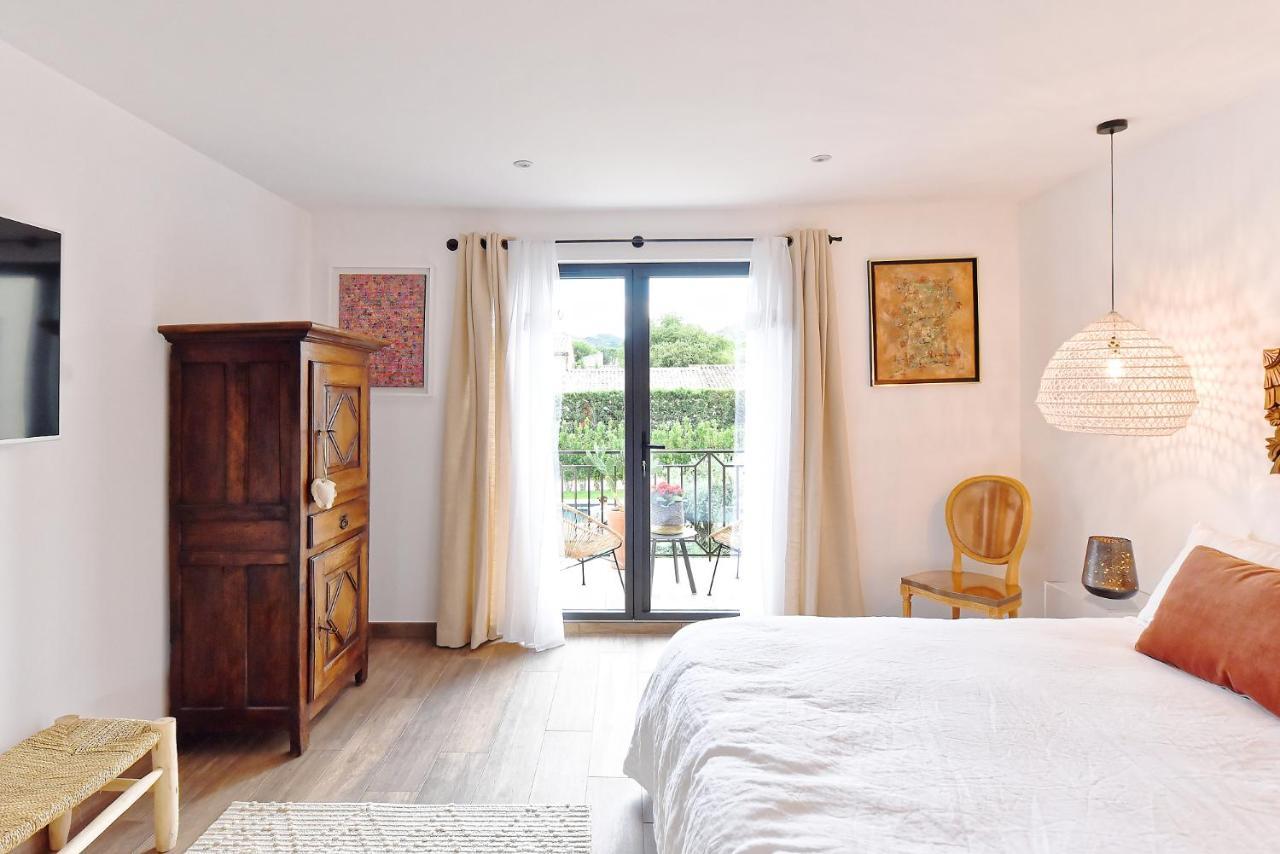 Le Mas Des Fees Hotel Eygalières Buitenkant foto